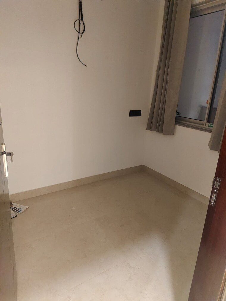 Room, sector 52 2.5 Bedroom 1300 Sq.Ft. Builder Floor In Sector 52 Gurgaon 9274859