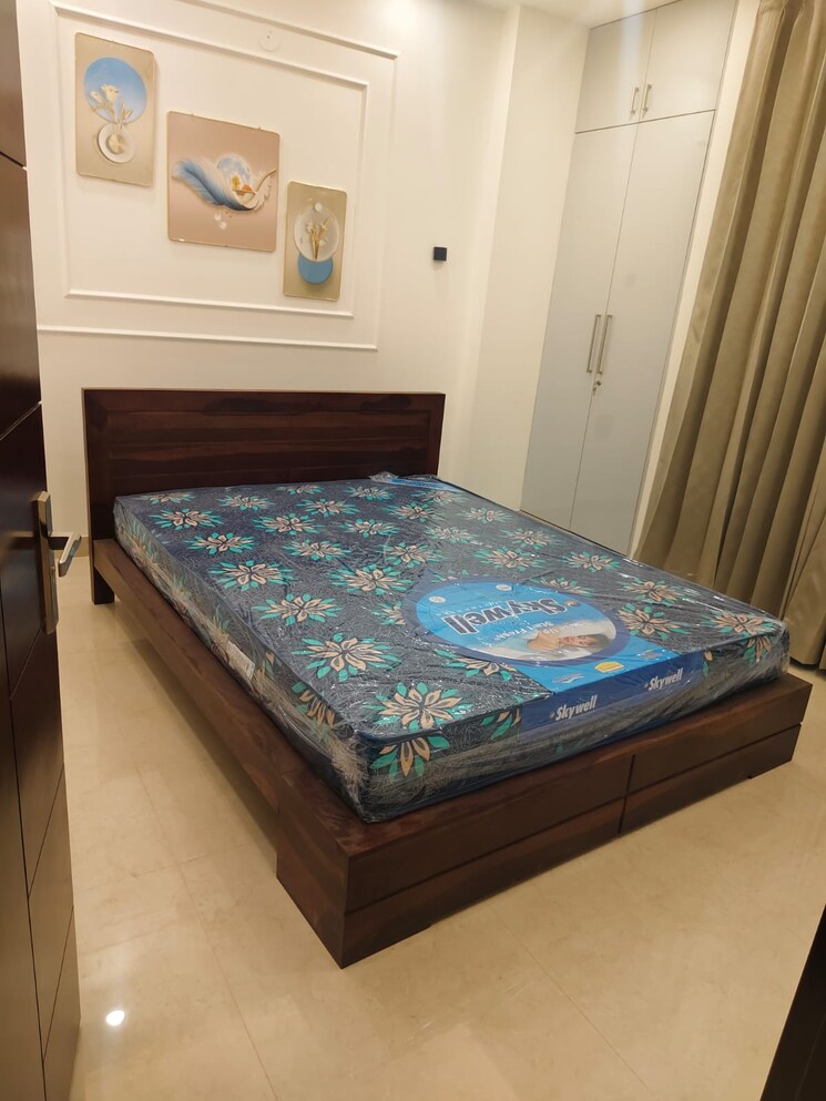 Bedroom, sector 52 2.5 Bedroom 1300 Sq.Ft. Builder Floor In Sector 52 Gurgaon 9274859