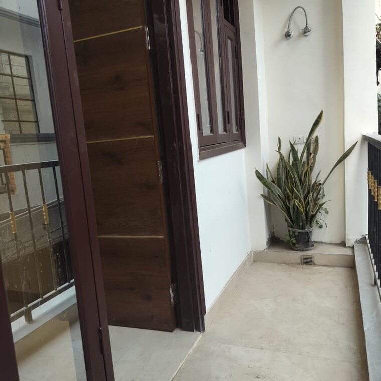 Balcony, chattarpur 1 Bedroom 600 Sq.Ft. Builder Floor In Chattarpur Delhi 9274865