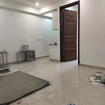 Room in 1 BHK Builder Floor at Chattarpur – for Rent