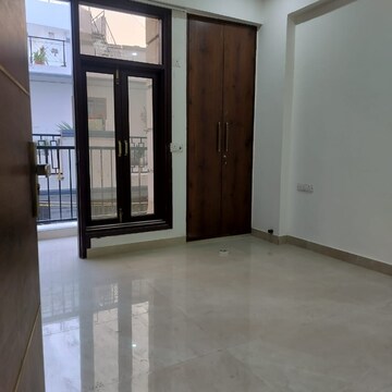 Room in 1 BHK Builder Floor at Chattarpur – for Rent