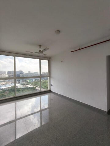 Room in 2 BHK Apartment at Vascon Forest Edge, Kharadi – for Sale