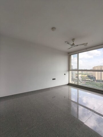 Room in 2 BHK Apartment at Vascon Forest Edge, Kharadi – for Sale