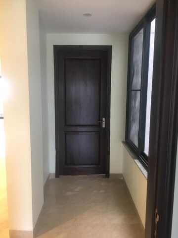 Building Lobby in 3.5 BHK Builder Floor at M3M Soulitude, Sector 89 – for Rent