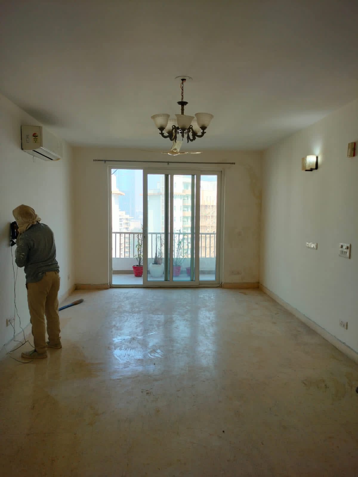 4 BHK 2415 Sq.Ft. Apartment in Emaar The Enclave