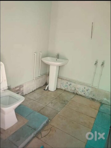 Bathroom in 3.5 BHK Builder Floor at Xu 2 Greater Noida – for Sale