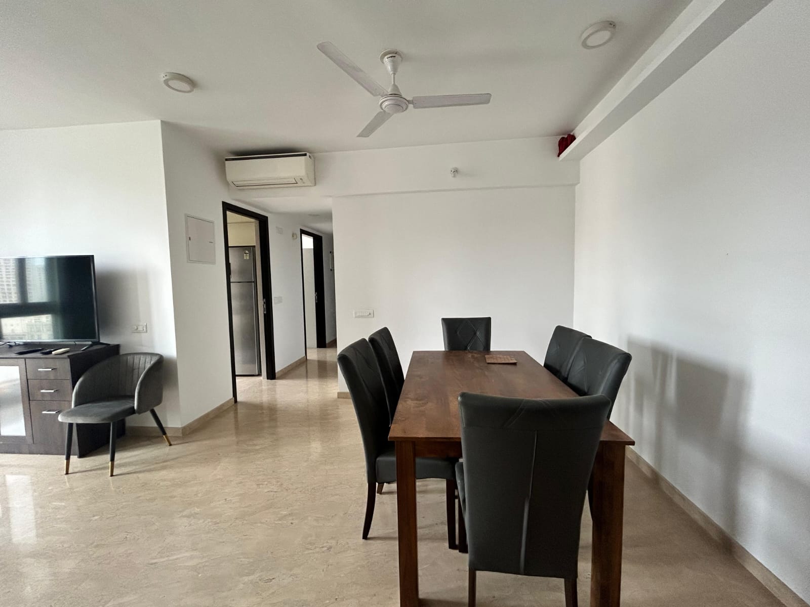 2 BHK + Extra Room Apartment For Sale in Hiranandani Atlantis