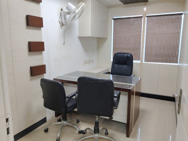 Team Area, netaji subhash place Commercial Office Space 993 Sq.Ft. In Netaji Subhash Place Delhi 9275014