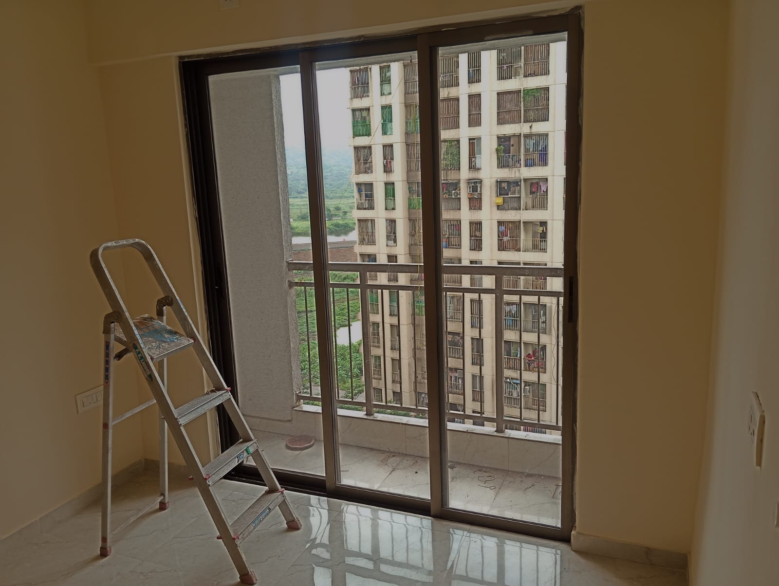 1 BHK 393 Sq.Ft. Apartment in Sunteck West World