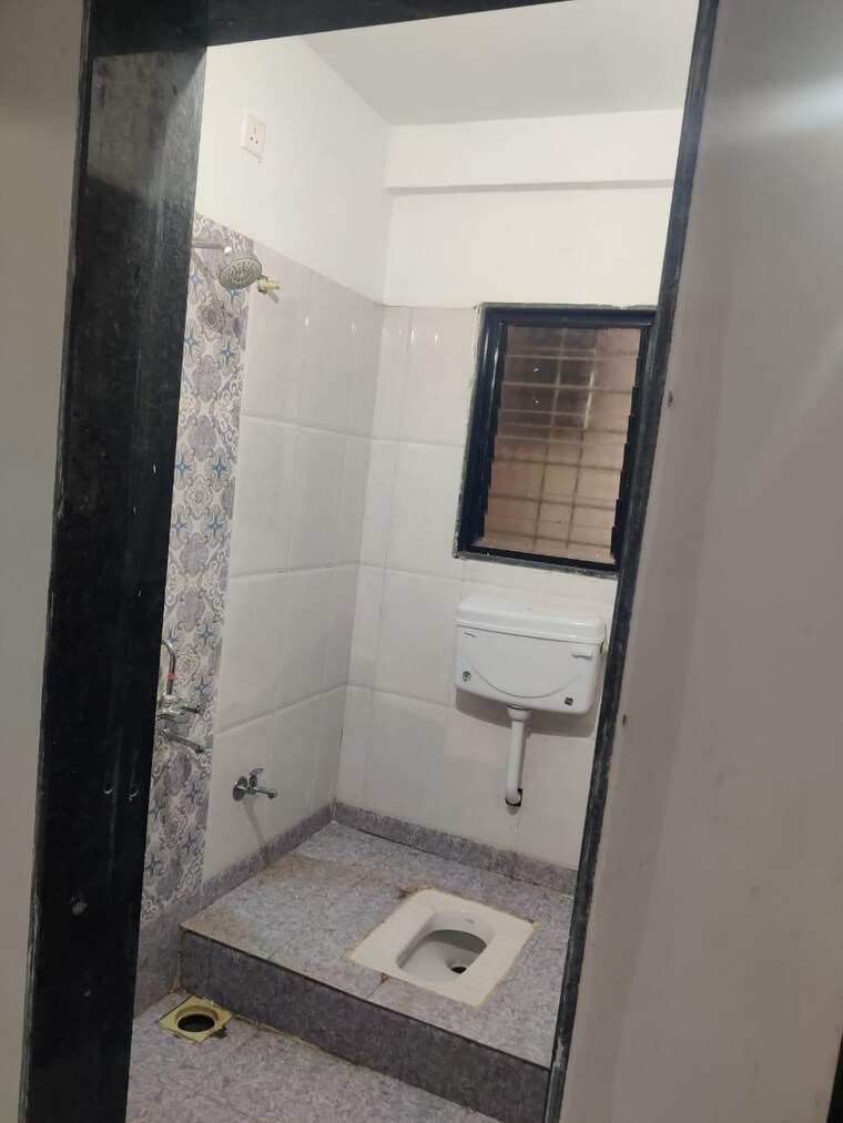 Bathroom, manjari 2 Bedroom 900 Sq.Ft. Apartment In Manjari Pune 9275043