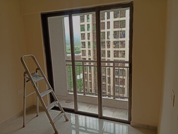 Room in 1 BHK Apartment at Sunteck West World Phase 2 Tivri, Naigaon East – for Rent