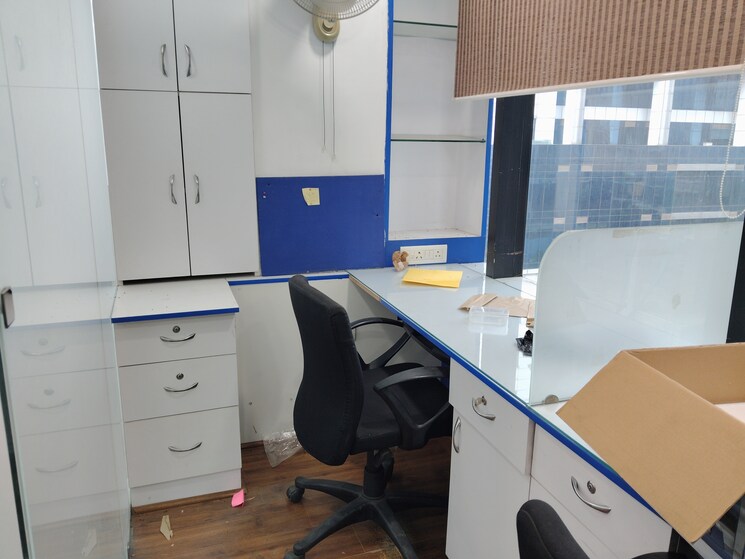 Team Area, netaji subhash place Commercial Office Space 972 Sq.Ft. In Netaji Subhash Place Delhi 9275048