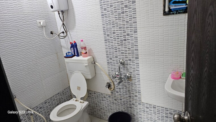 Bathroom, anand nagar Pg For Girls In Anand Nagar 9275041