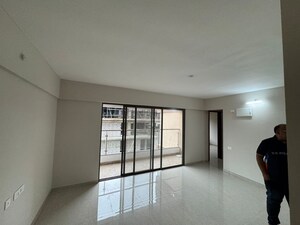 Room in 2 BHK Apartment at Menlo Homes Next, Kharadi – for Rent