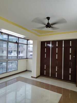 Room in 2 BHK Apartment at Nirala Aspire, Sector 16 Greater Noida – for Sale