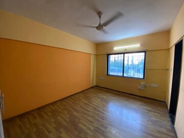 Room in 2 BHK Apartment at Gera Emerald City, Kharadi – for Rent