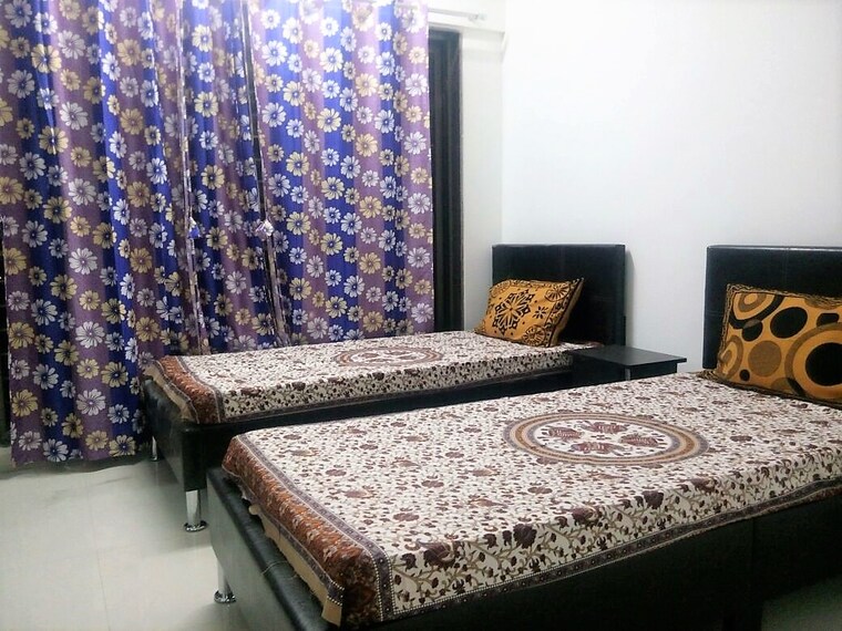 Bedroom, manpada Pg For Girls In Manpada 9275182