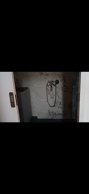 Room in 3 BHK Apartment at Mahindra Gardens, Goregaon West – for Rent