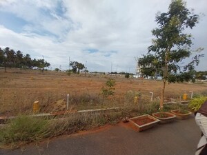  Plot For Sale in Karanampettai