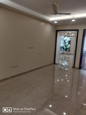 Room in 4 BHK Builder Floor at Hauz Khas – for Rent