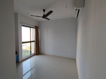 Room in 2 BHK Apartment at Lodha Palava Downtown, Dombivli East – for Rent