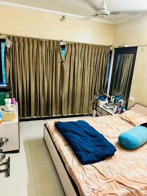 Team Area in 2 BHK Apartment at Sagar Apartment Sion, Sion – for Sale