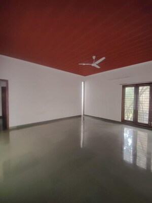 Room in 4 BHK Independent House at Rmv 2nd Stage – for Sale