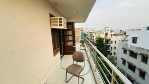 Staircase in 2 BHK Builder Floor at AVA Court, Sector 47 – for Rent