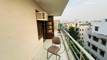 Staircase in 2 BHK Builder Floor at AVA Court, Sector 47 – for Rent
