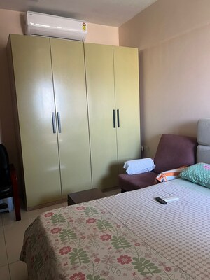 Bedroom in 3.5 BHK Apartment at Runwal Elegante, Andheri West – for Sale