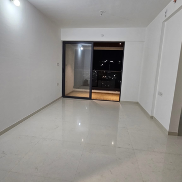 Room in 2 BHK Apartment at Majestique Signature Tower Phase 2, Dasar – for Rent