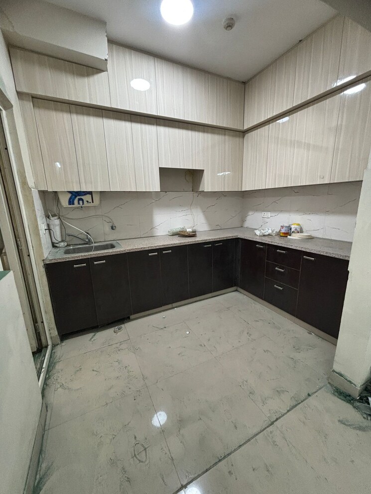 Kitchen, paramount-emotions 3 Bedroom 1380 Sq.Ft. Apartment In Sector 1 Greater Noida Greater Noida 9275246