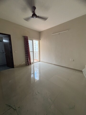 Room in 3 BHK Apartment at Paramount Emotions, Sector 1 Greater Noida – for Rent