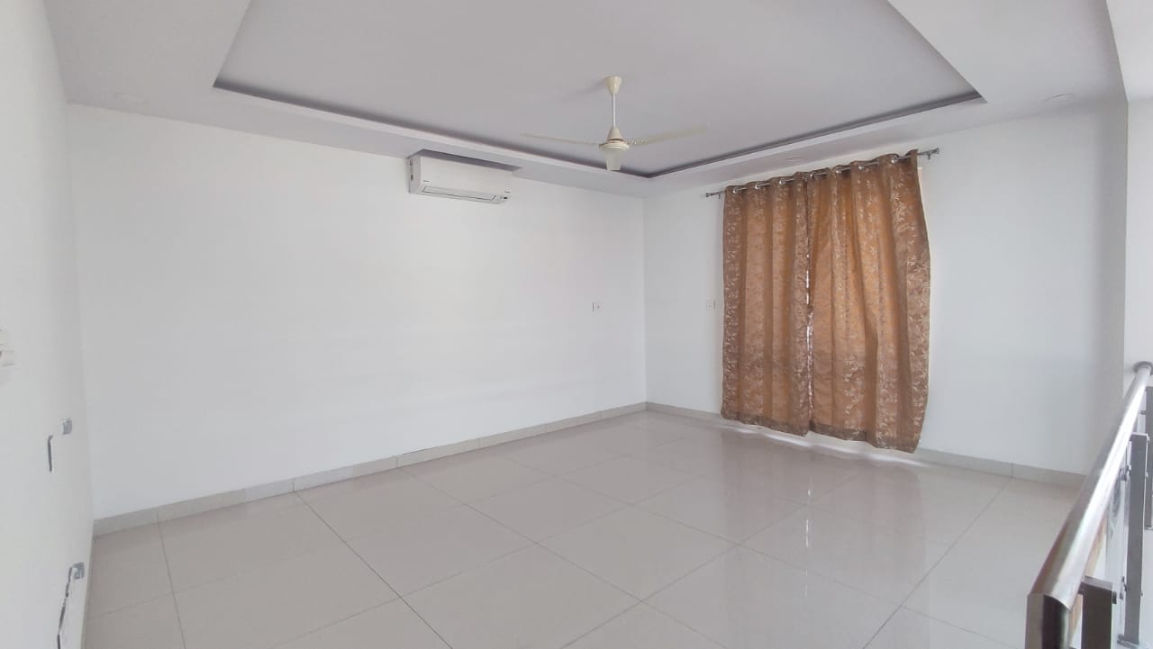 4 BHK + Servant Room,Study Room Villa For Rent in Tellapur