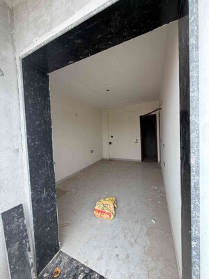 Room in 3 BHK Apartment at Surendra Dayanand Colony, Dayanand Colony – for Sale