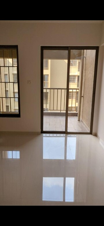 Room in 2 BHK Apartment at Jhamtani Ace Abode, Kiwale – for Rent