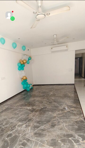Room in 3 BHK Apartment at Belvedere Apartment, Bandra West – for Rent