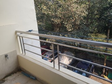Balcony in 1.5 BHK Builder Floor at Vaishali Sector 4 – for Rent