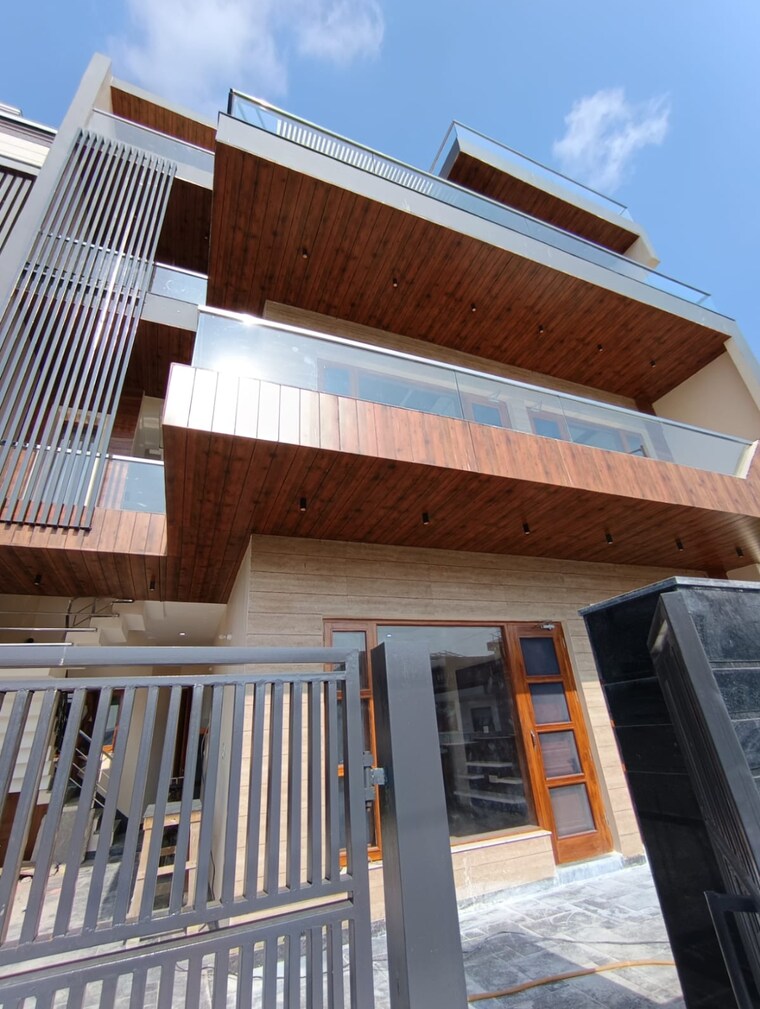 Exterior View, sector 89 6+ Bedroom 300 Sq.Yd. Villa In Sector 89 Mohali 9275477