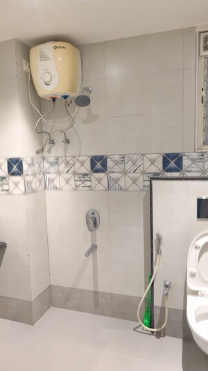 Bathroom in 2 BHK Apartment at Tapovan Road – for Rent