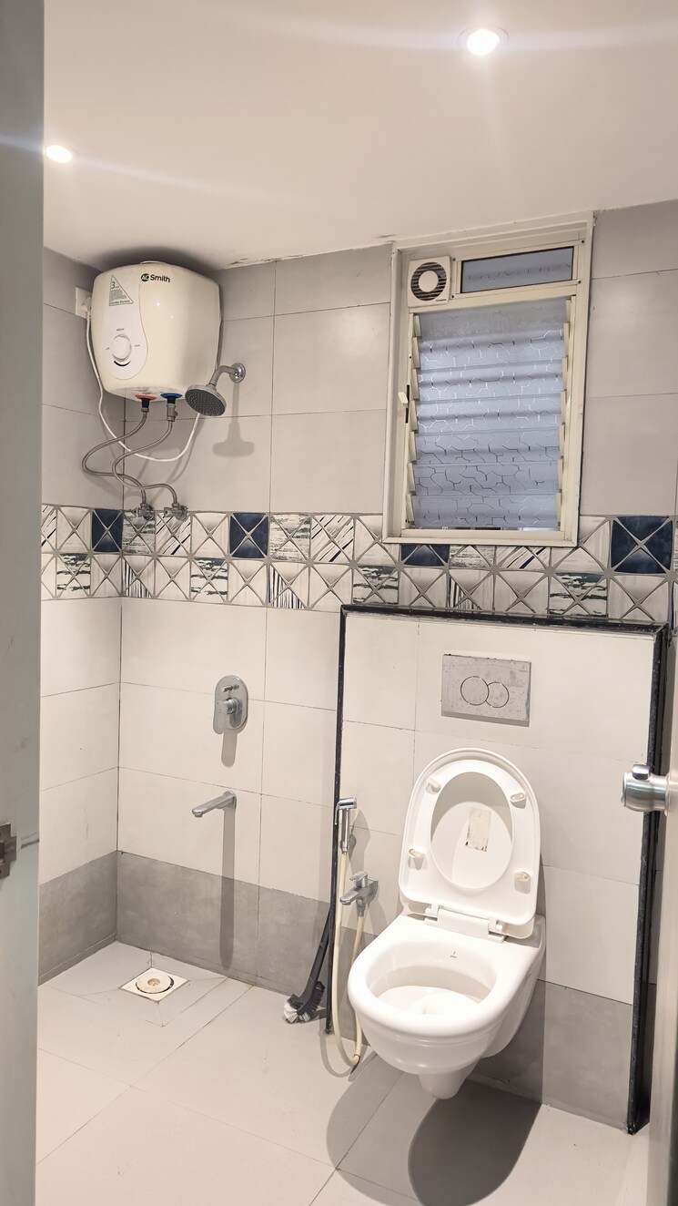 Bathroom, tapovan road 2 Bedroom 1200 Sq.Ft. Apartment In Tapovan Road Nashik 9275460