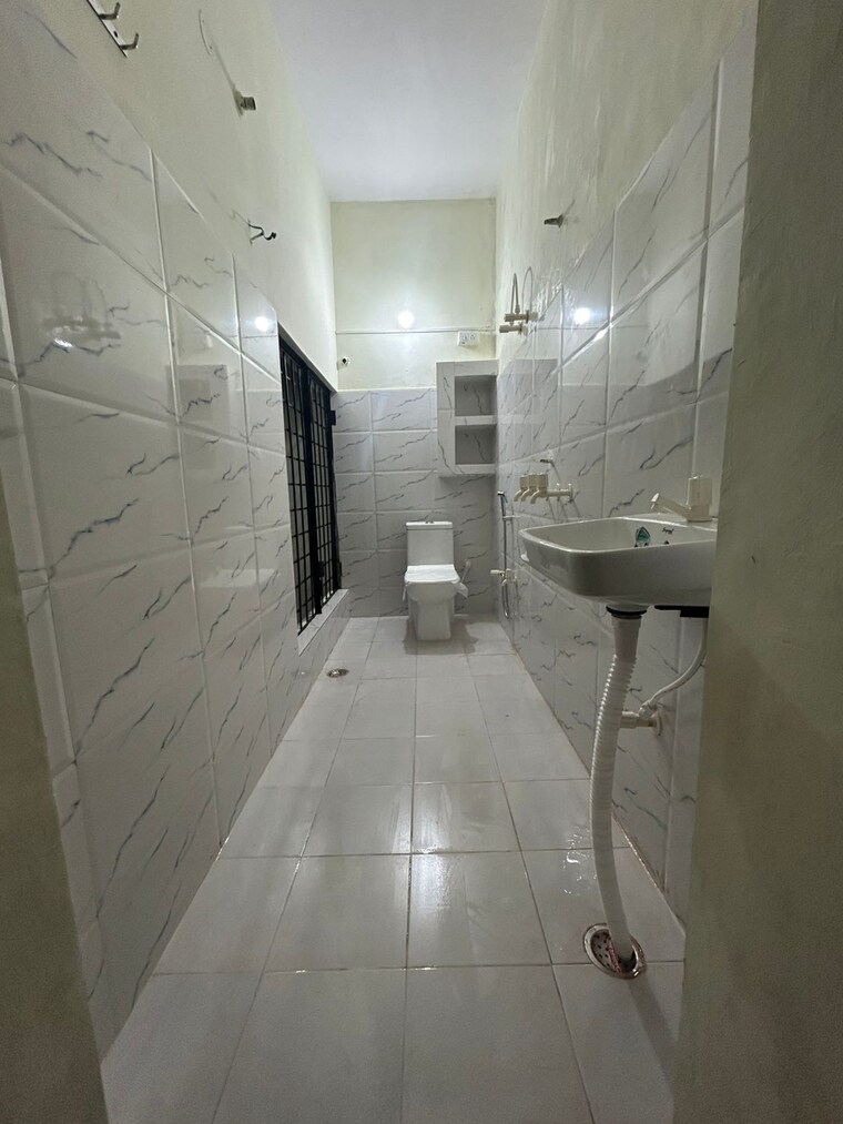 Bathroom, ssv-infra-housing 2 Bedroom 800 Sq.Ft. Independent House In Gomti Nagar Lucknow 9275475