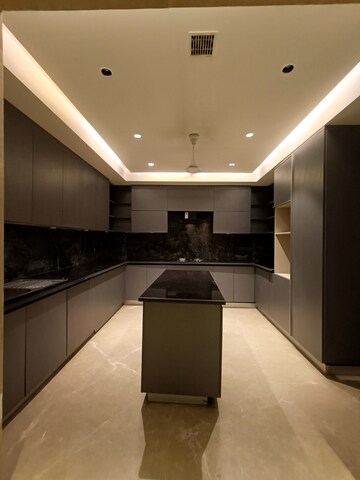 Kitchen in 4 BHK Builder Floor at DLF Green Avenue, Dlf Phase iv – for Rent