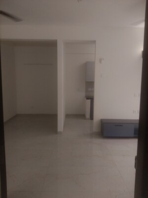 Room in 2.5 BHK Apartment at Smart World Gems, Sector 89 – for Rent