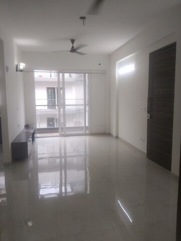 Living Room in 2.5 BHK Apartment at Sector 89 – for Rent