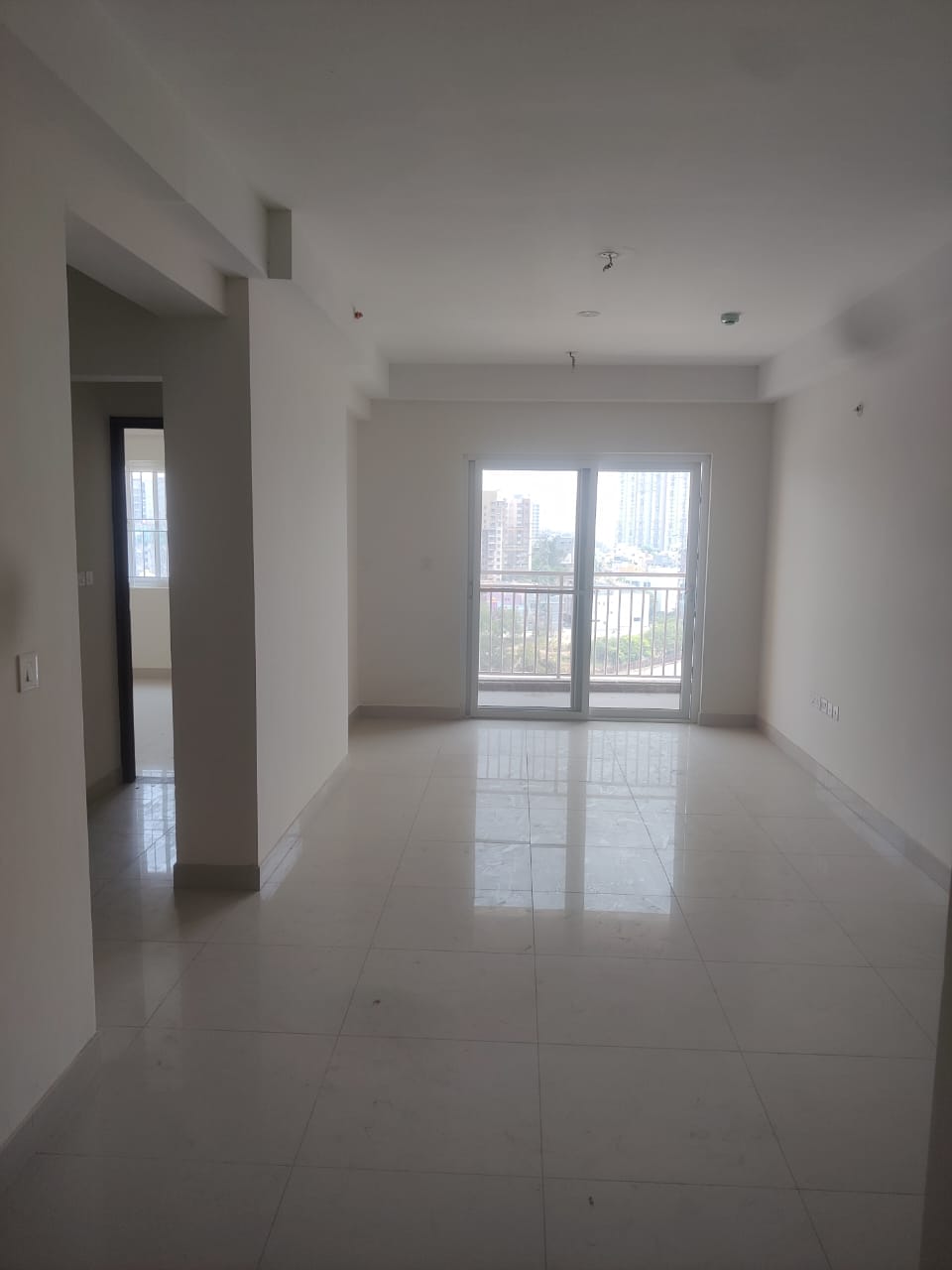 3 BHK Apartment For Sale in Monarch Aqua