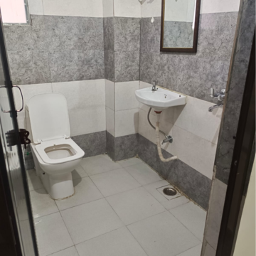 Bathroom in 1 RK Villa at Sector 21 – for Rent