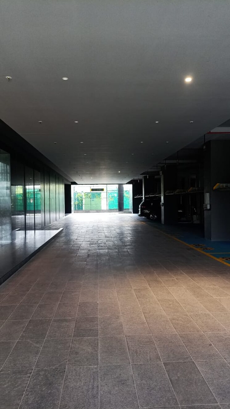  Parking, mundhwa Commercial Office Space 1959 Sq.Ft. In Mundhwa Pune 9275493