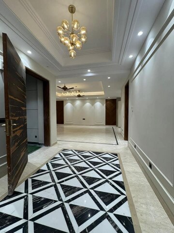 Building Lobby in Studio Builder Floor at Sector 23 – for Rent