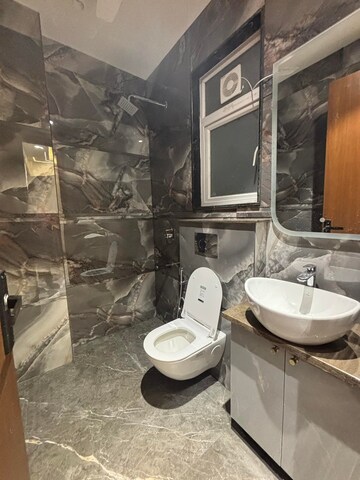 Master Bedroom in Studio Builder Floor at Sector 23 – for Rent